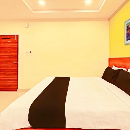 Hotel O R Square Hyderabad Exterior foto