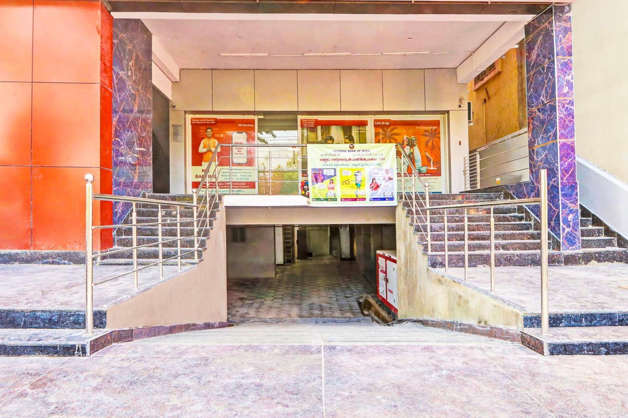 Hotel O R Square Hyderabad Exterior foto