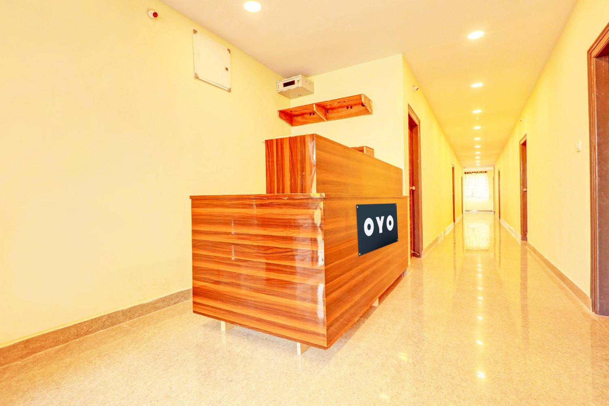 Hotel O R Square Hyderabad Exterior foto