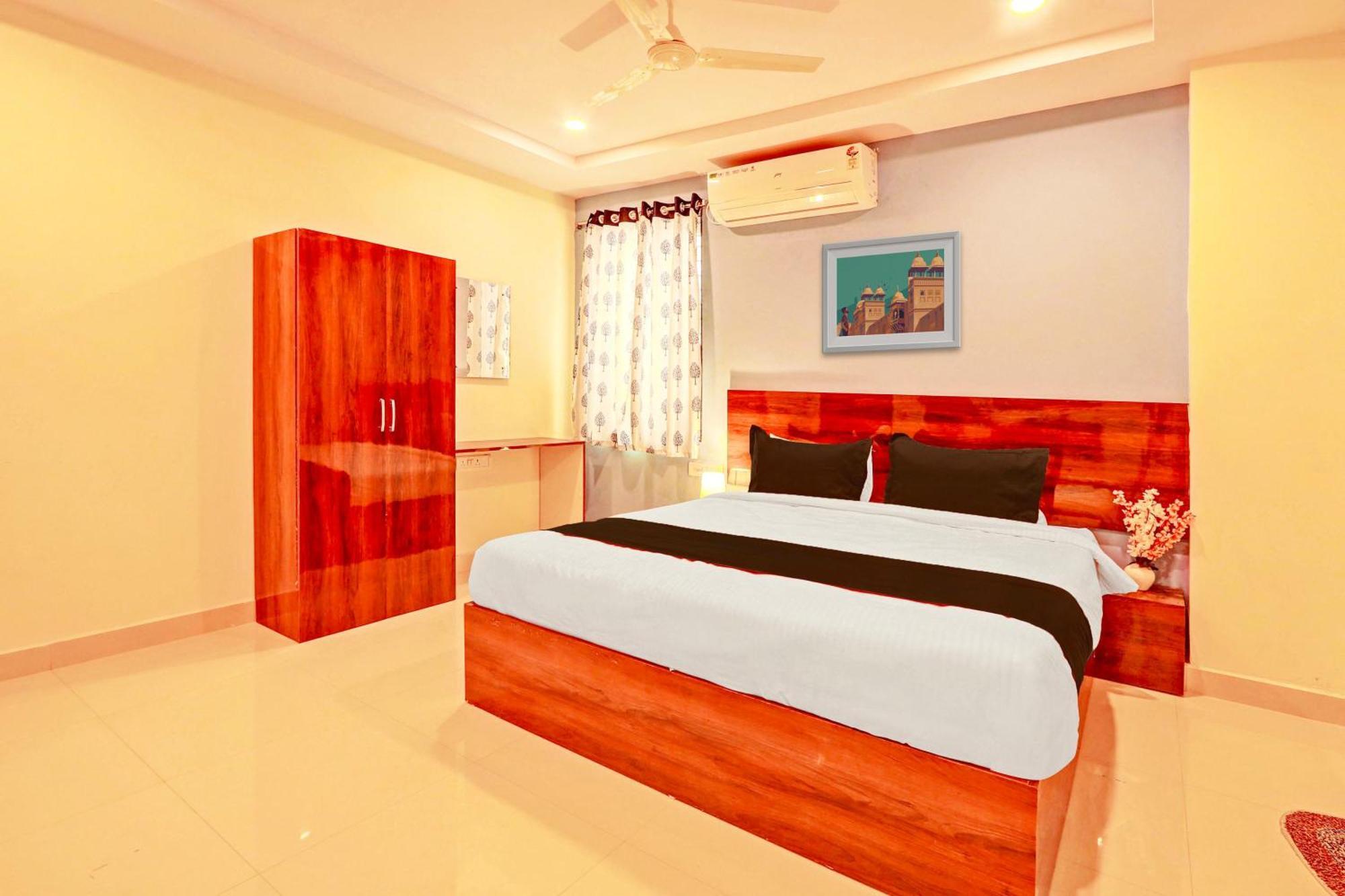 Hotel O R Square Hyderabad Exterior foto